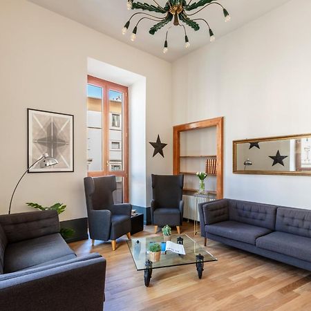 Romac Baullari Holiday Apartment In Campo De Fiori Bagian luar foto