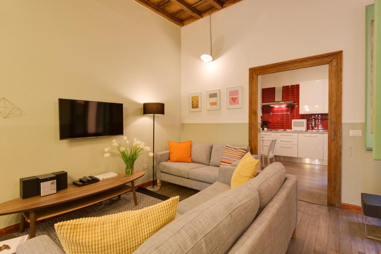 Romac Baullari Holiday Apartment In Campo De Fiori Bagian luar foto