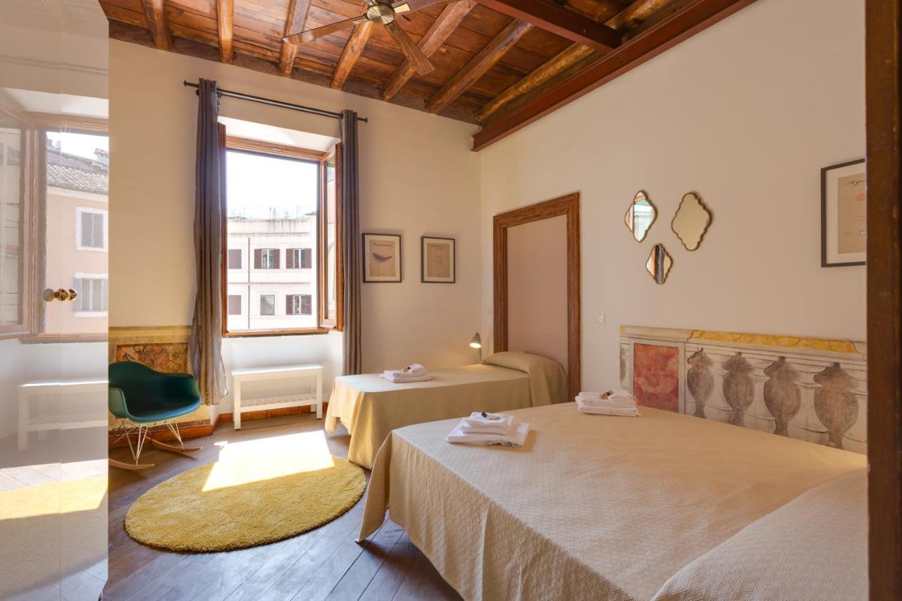 Romac Baullari Holiday Apartment In Campo De Fiori Bagian luar foto