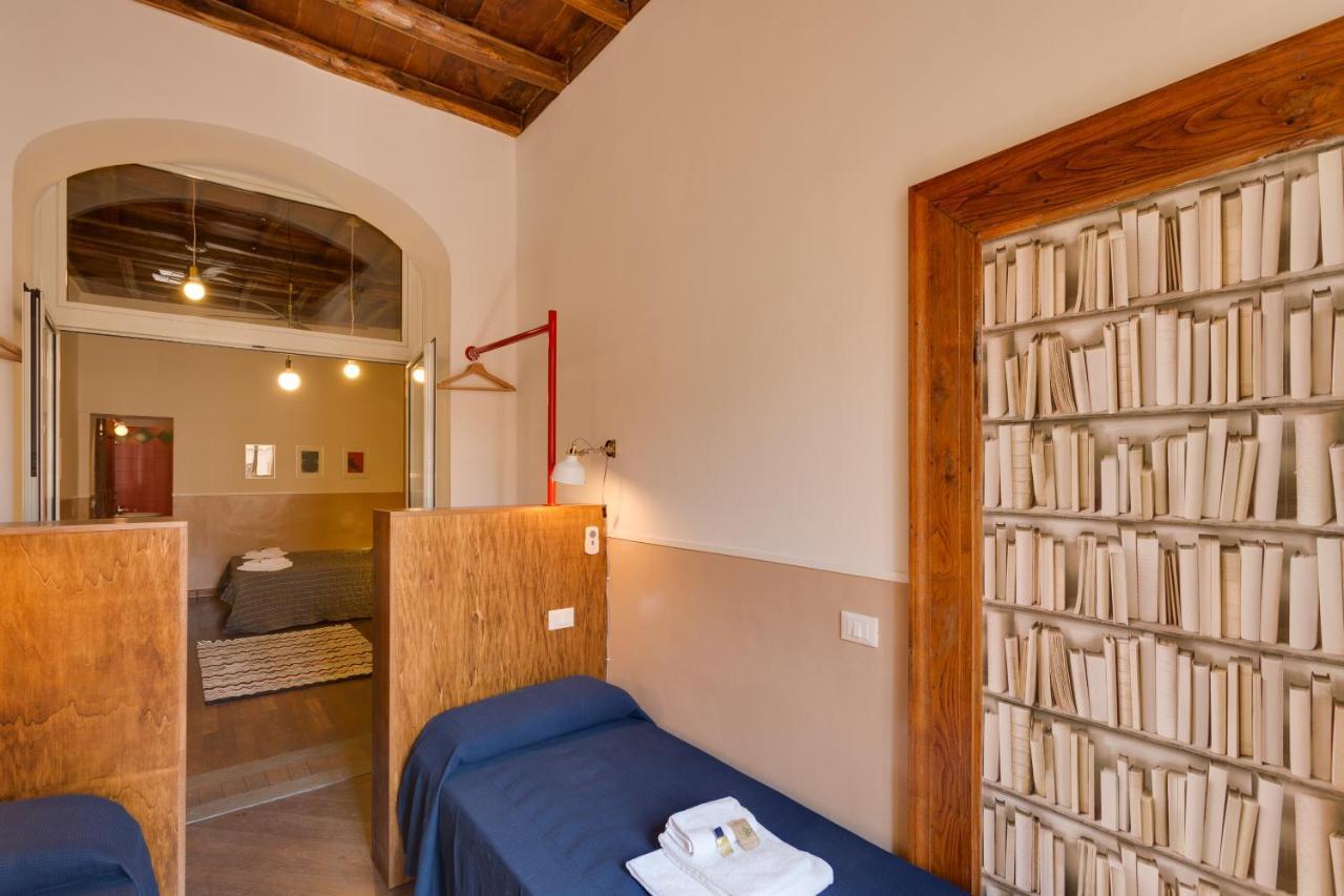 Romac Baullari Holiday Apartment In Campo De Fiori Bagian luar foto