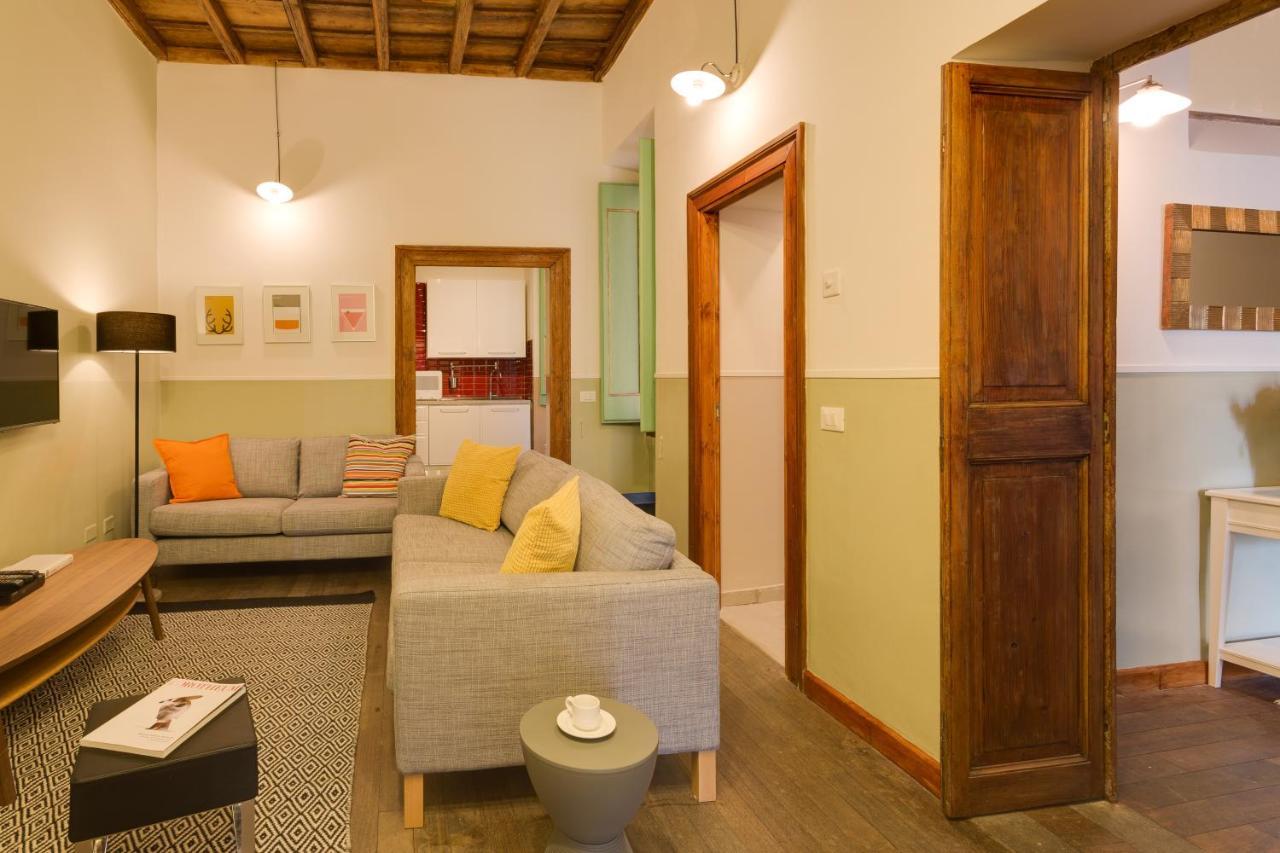 Romac Baullari Holiday Apartment In Campo De Fiori Bagian luar foto