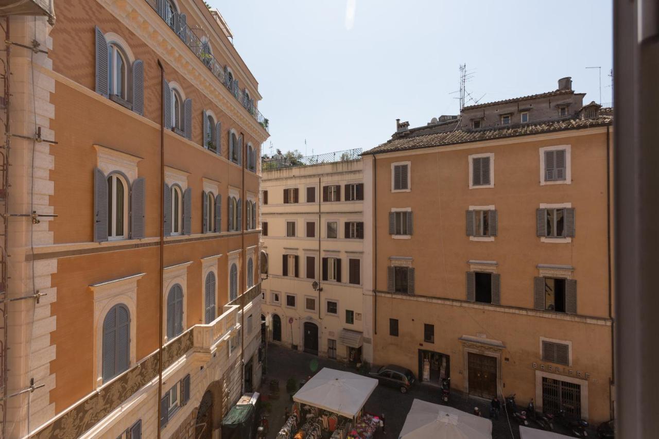 Romac Baullari Holiday Apartment In Campo De Fiori Bagian luar foto