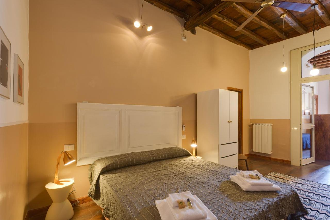 Romac Baullari Holiday Apartment In Campo De Fiori Bagian luar foto