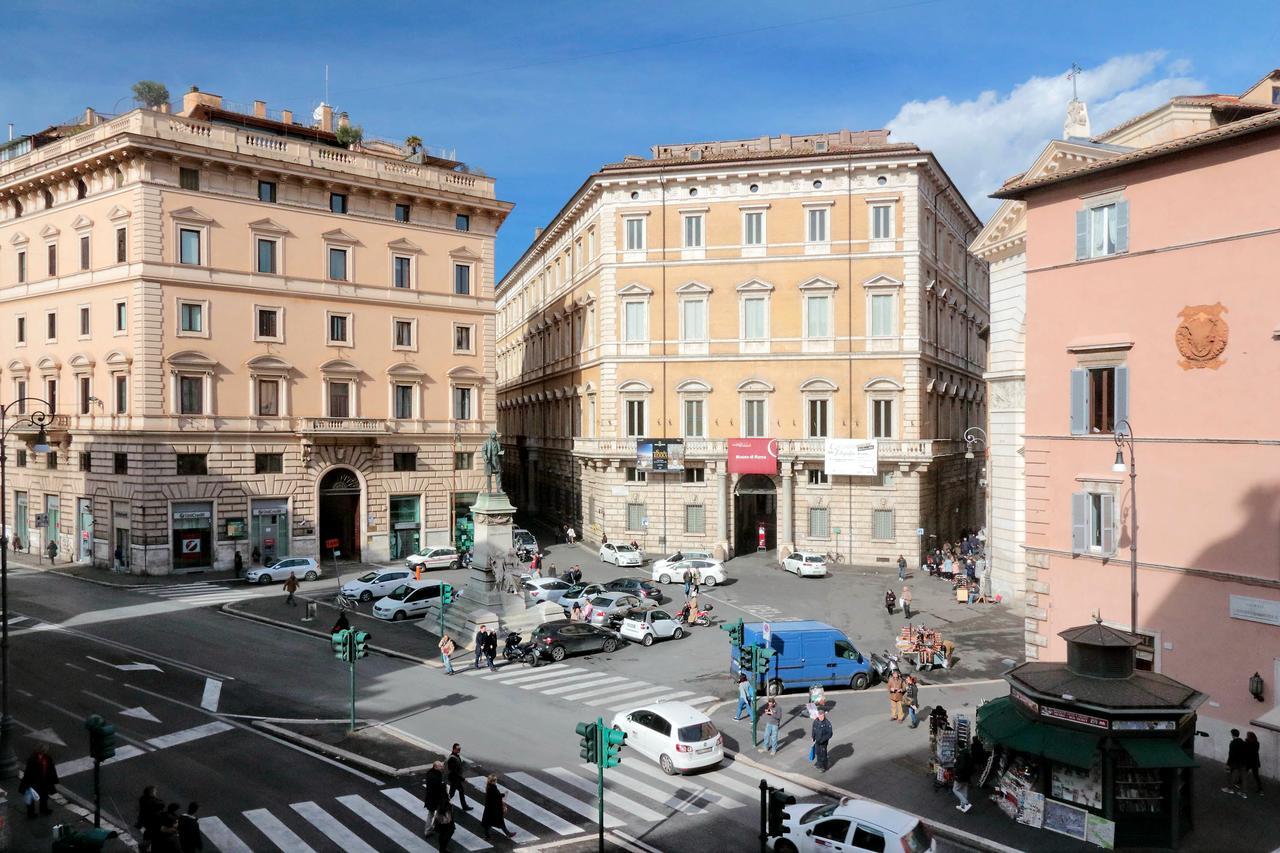 Romac Baullari Holiday Apartment In Campo De Fiori Bagian luar foto